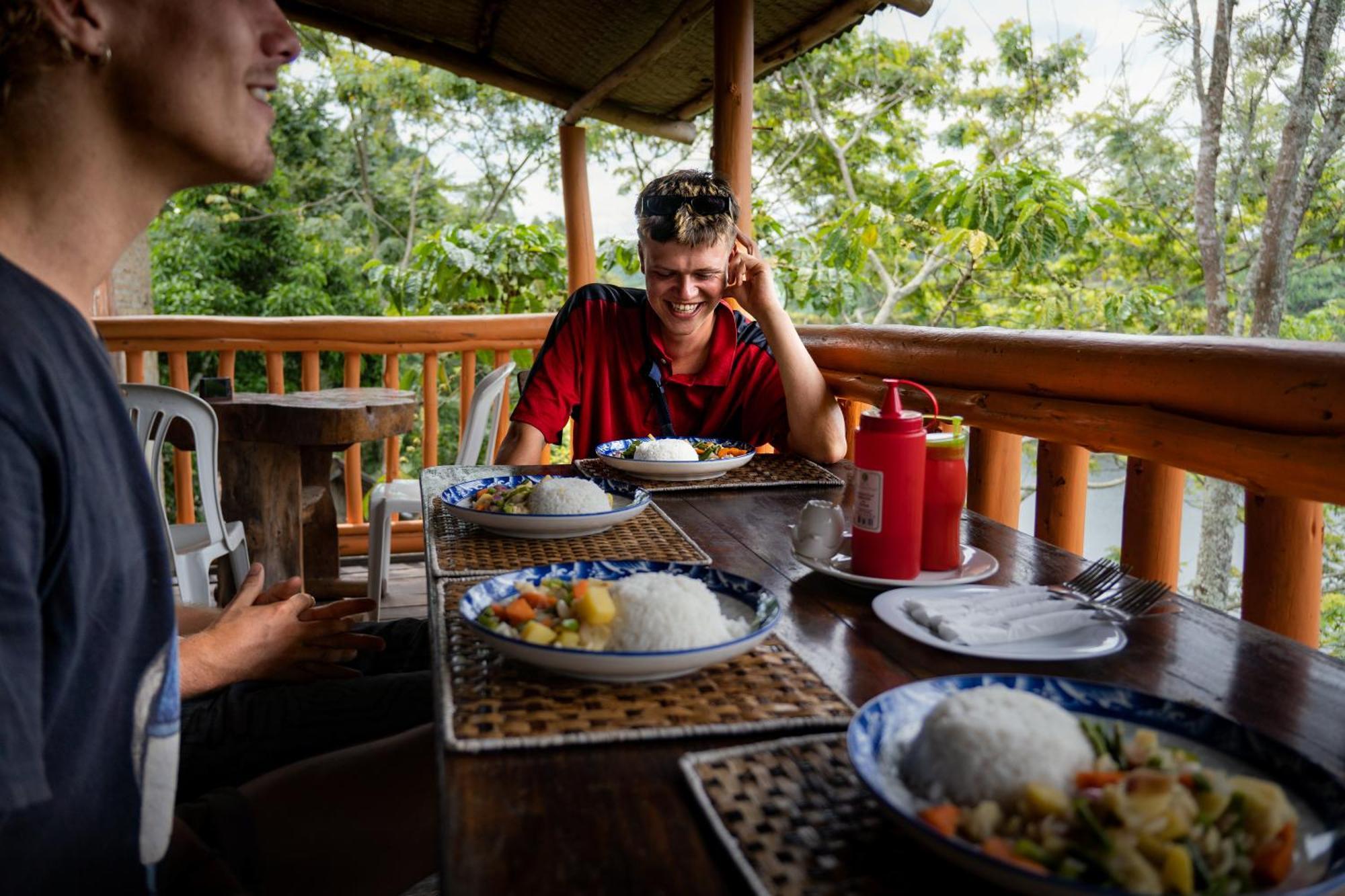 Dave The Cave Eco Lodge And Cultural Campsite Rubirizi Экстерьер фото